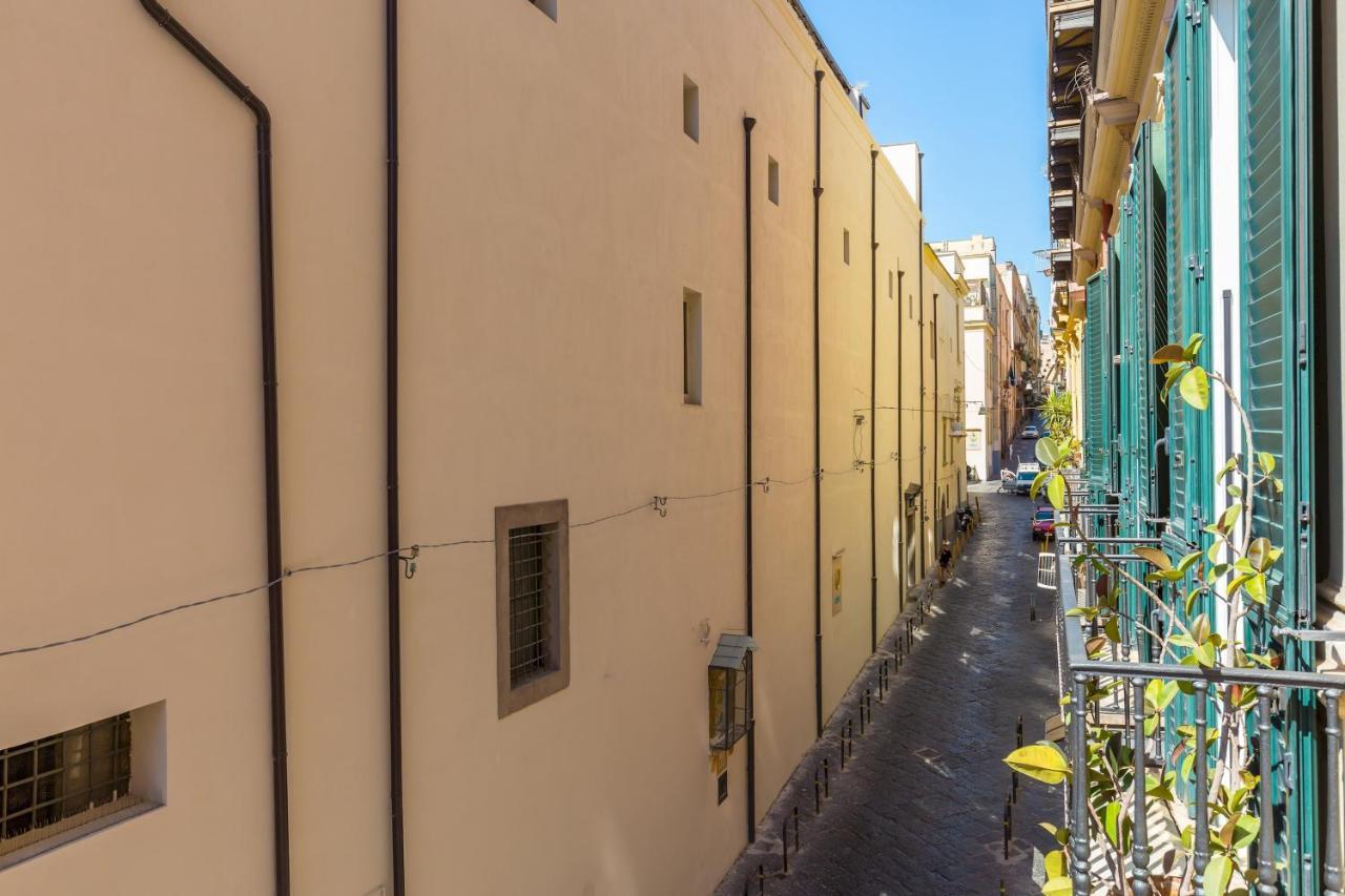 Design & Studio Duplex At National Museum Napoli Exterior foto