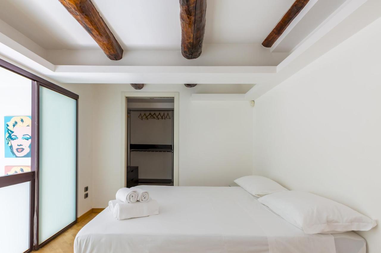Design & Studio Duplex At National Museum Napoli Exterior foto
