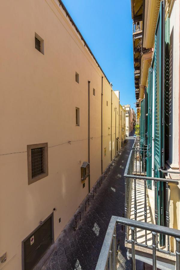 Design & Studio Duplex At National Museum Napoli Exterior foto